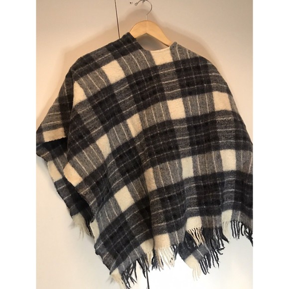 LOCH CARRON OF SCOTLAND 100% WOOL PILE SCARF/SHWAL/WRAP - Picture 4 of 5